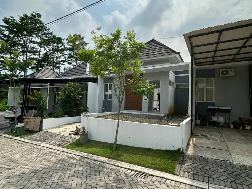 DIJUAL/ DISEWAKAN RUMAH DI BSB VILLAGE LINGKUNGAN ASRI, NYAMAN, KEAMANAN 24 JAM