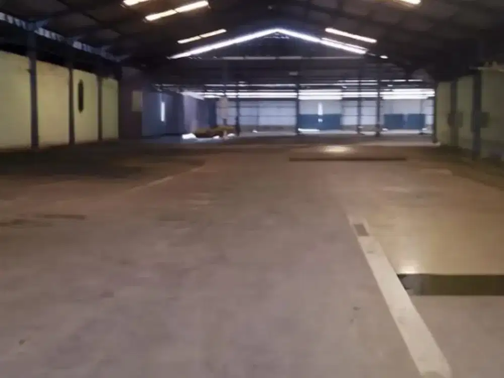 DISEWAKAN CEPAT GUDANG 6000 METER AKSES KONTAINER 40FT