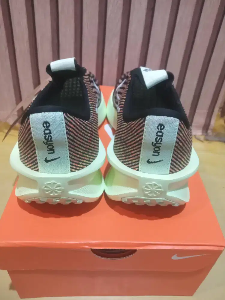 Sepatu NIKE INTERACT RUN EASYON SE