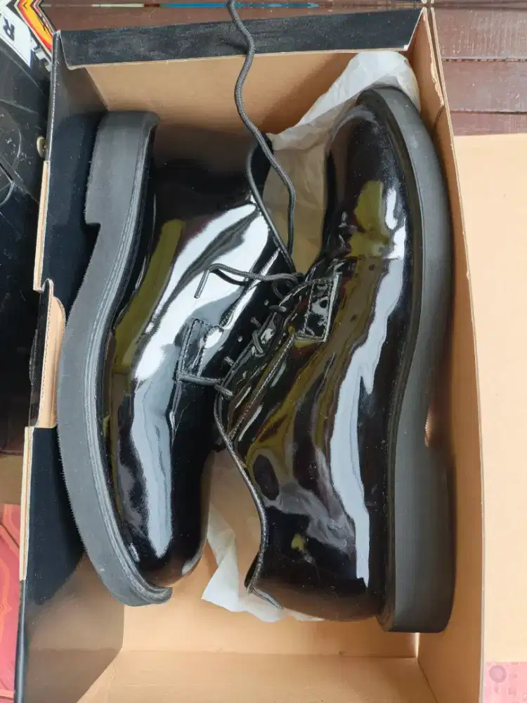 Sepatu pdh baru sangat