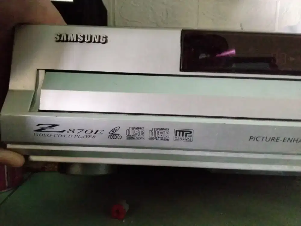 Samsung model 3 Disc DVD CD MP3