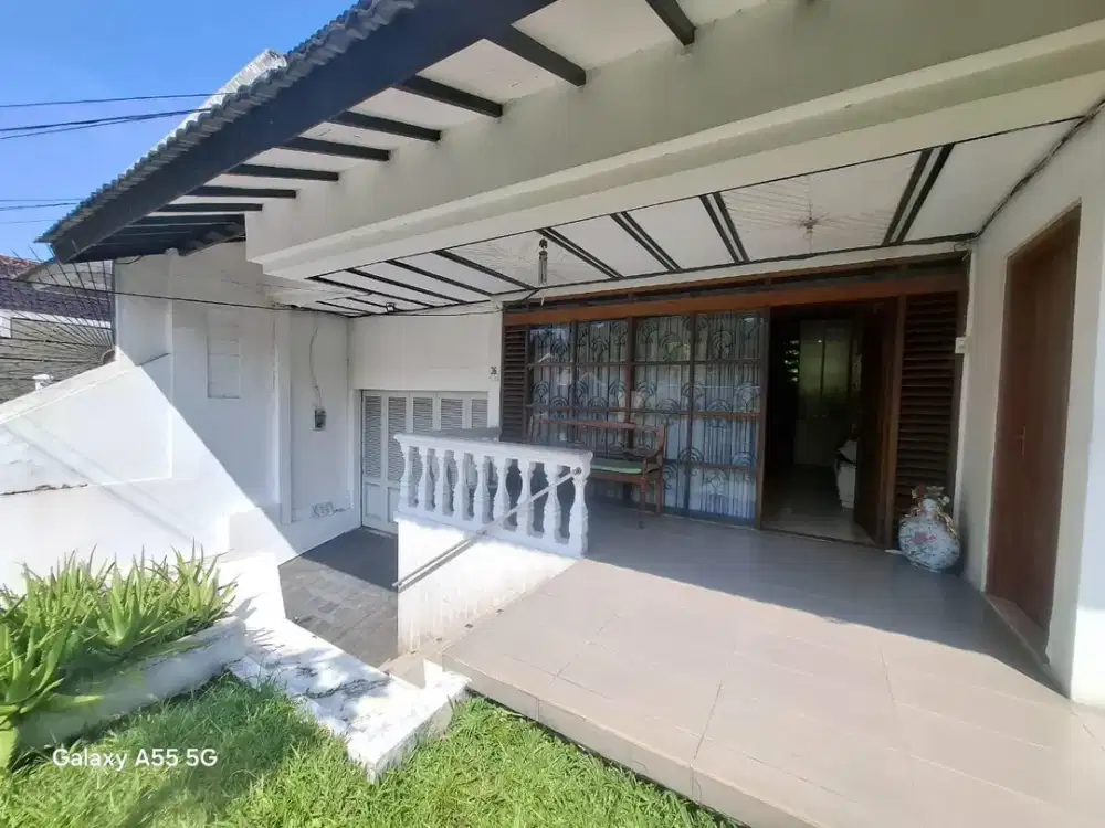 Rumah Asri Siap Huni di Komplek Budisari Setiabudi Bandung