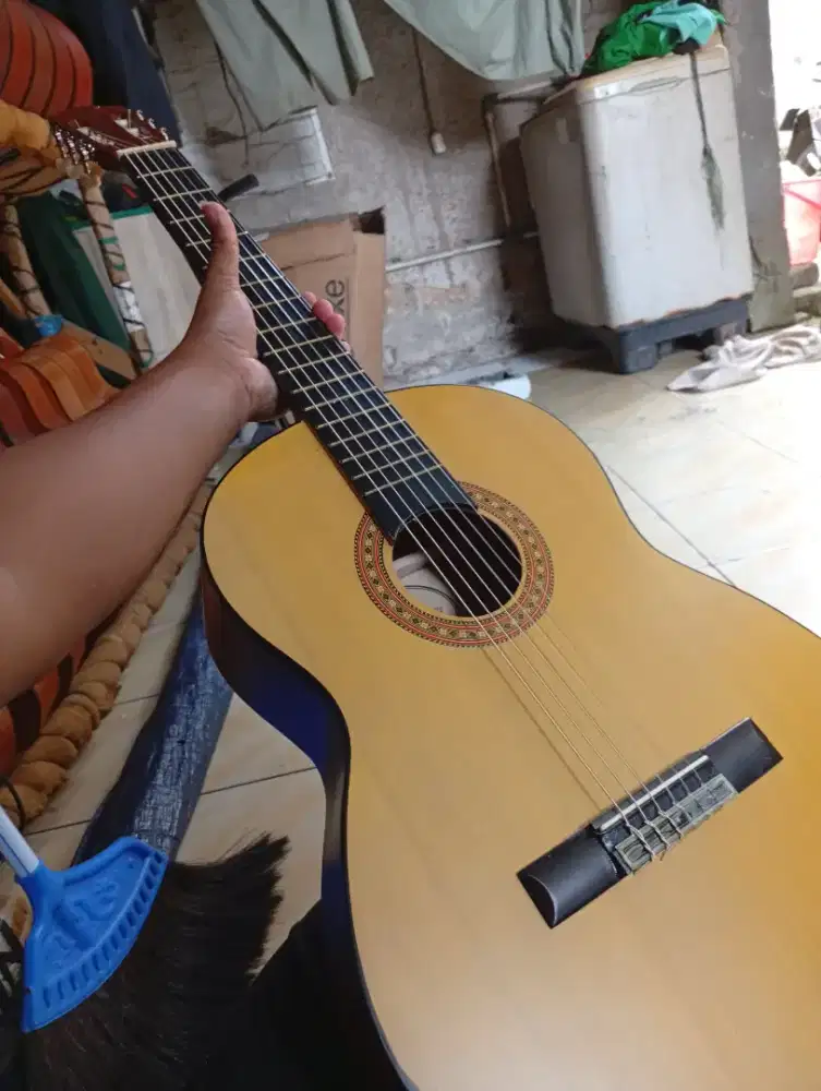 Gitar classic new