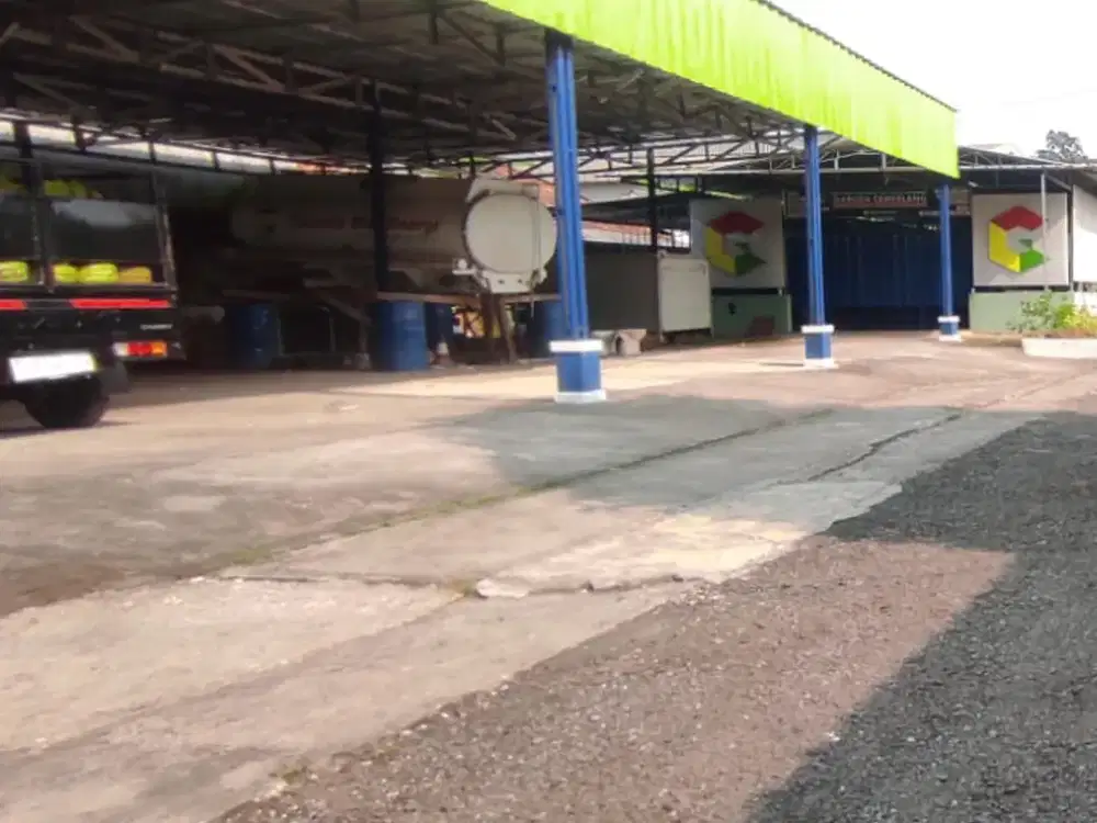 gudang. strategis.  Purwakarta.