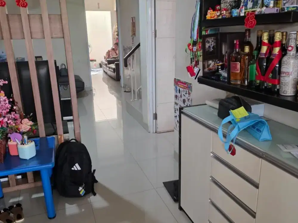 Rumah Green Lake City Cluster Amerika Latin Dijual Cepat Siap Huni Semi Furnished