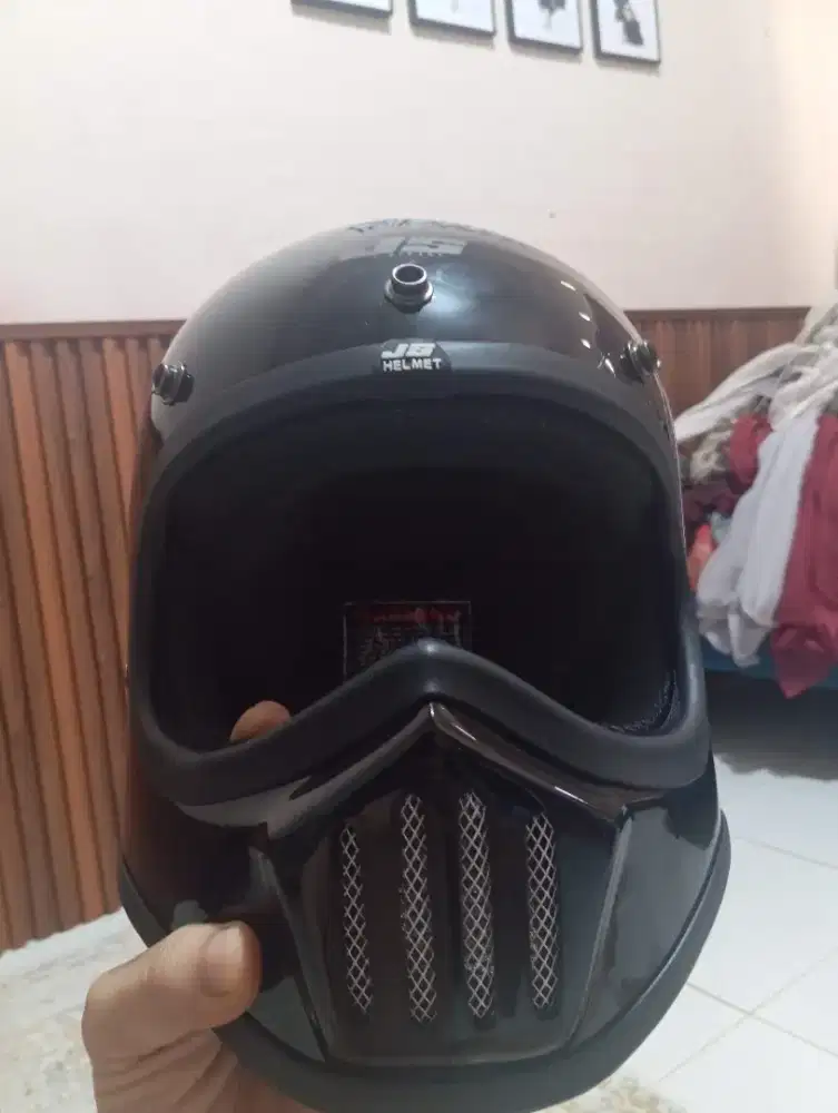 HELM CHAKIL NEW (JS)