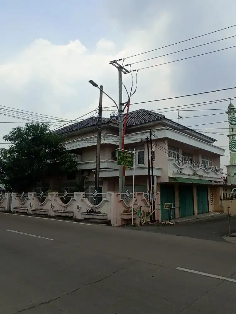 Rumah 2 lantai + Toko Full furnish SHM + IMB