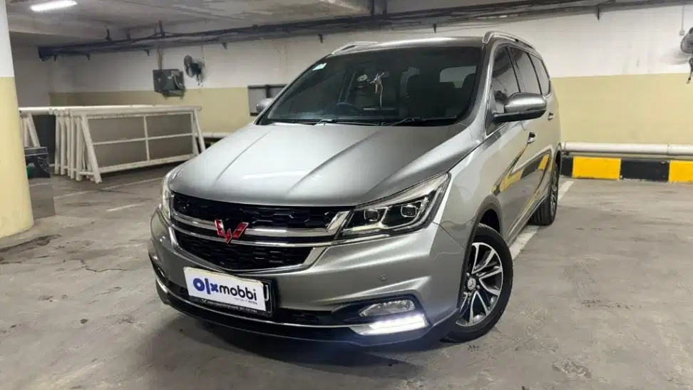 Like New TDP 7JT Wuling Cortez 1.5 LT Lux Plus Bensin-AT 2022 Silver