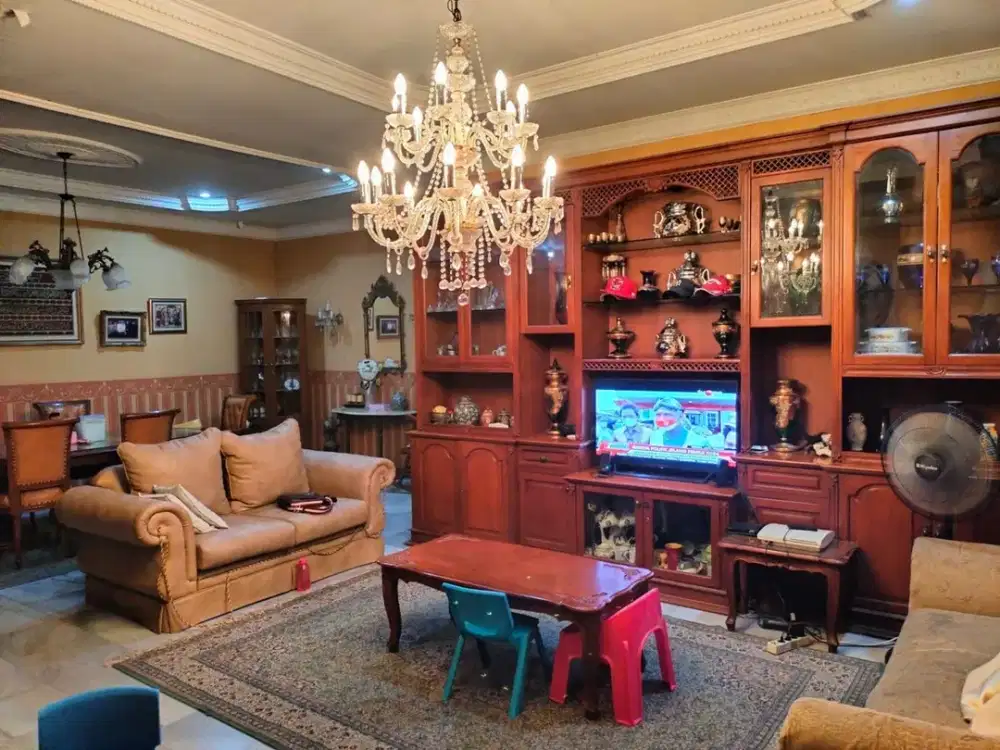 Rumah Mewah 2 Lantai Rawamangun Hook