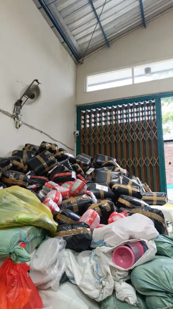 Dicari admin tiktok atau admin shopee dan bagian packing