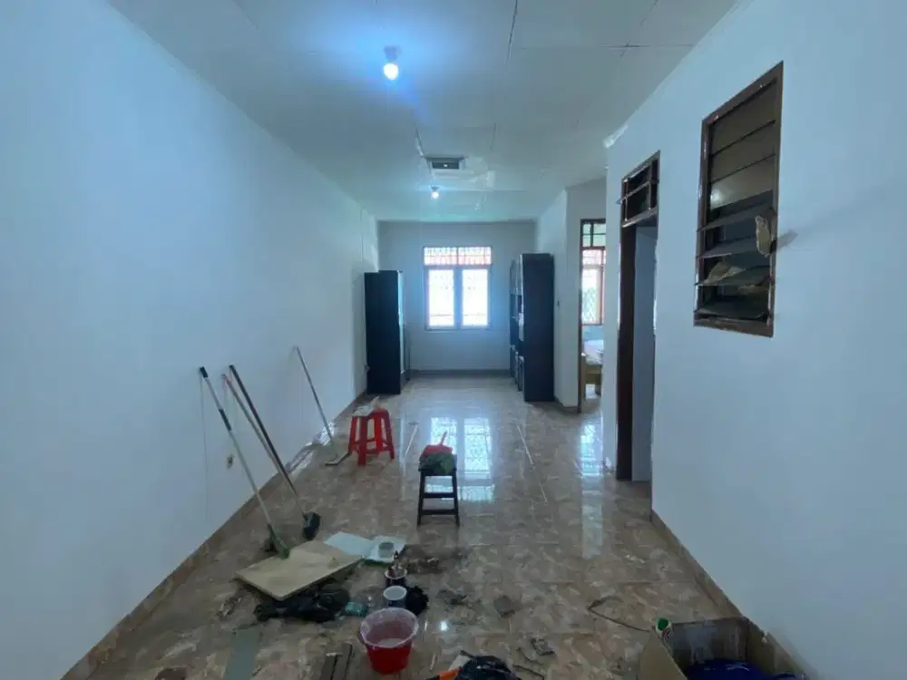 dijual rumah taman palem lestari