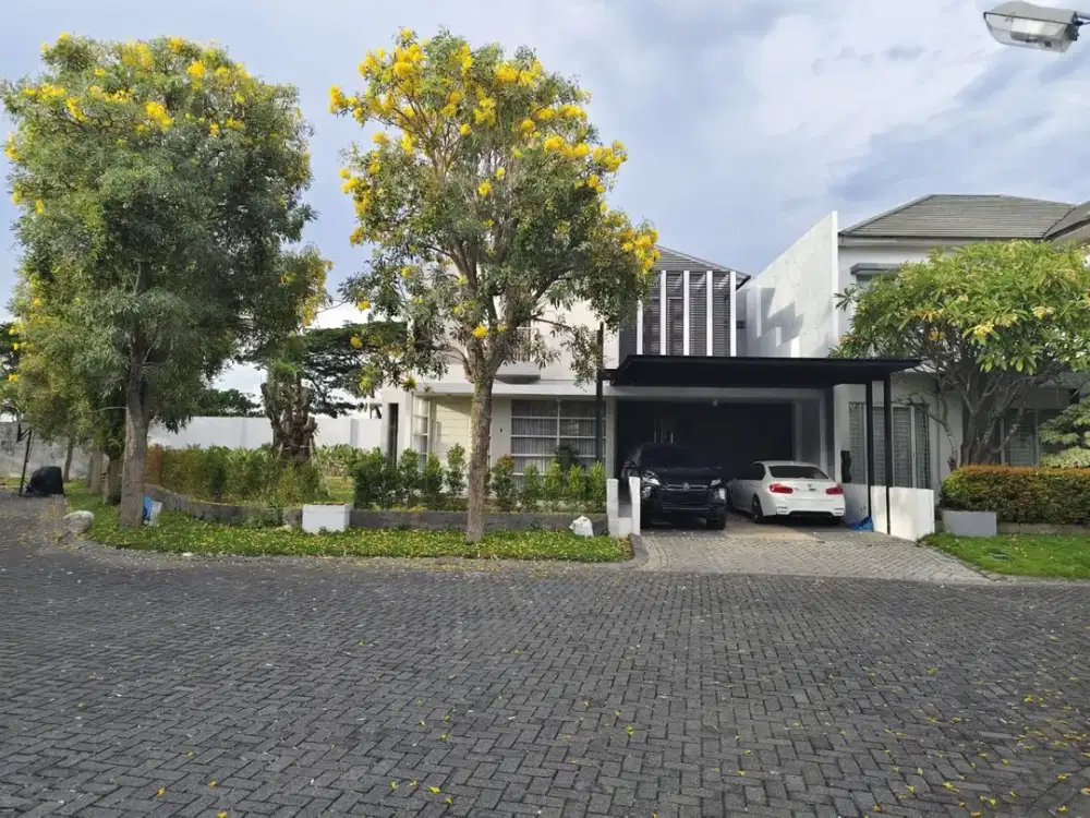 Murah Segera terjual Rumah Hook Royal Residence