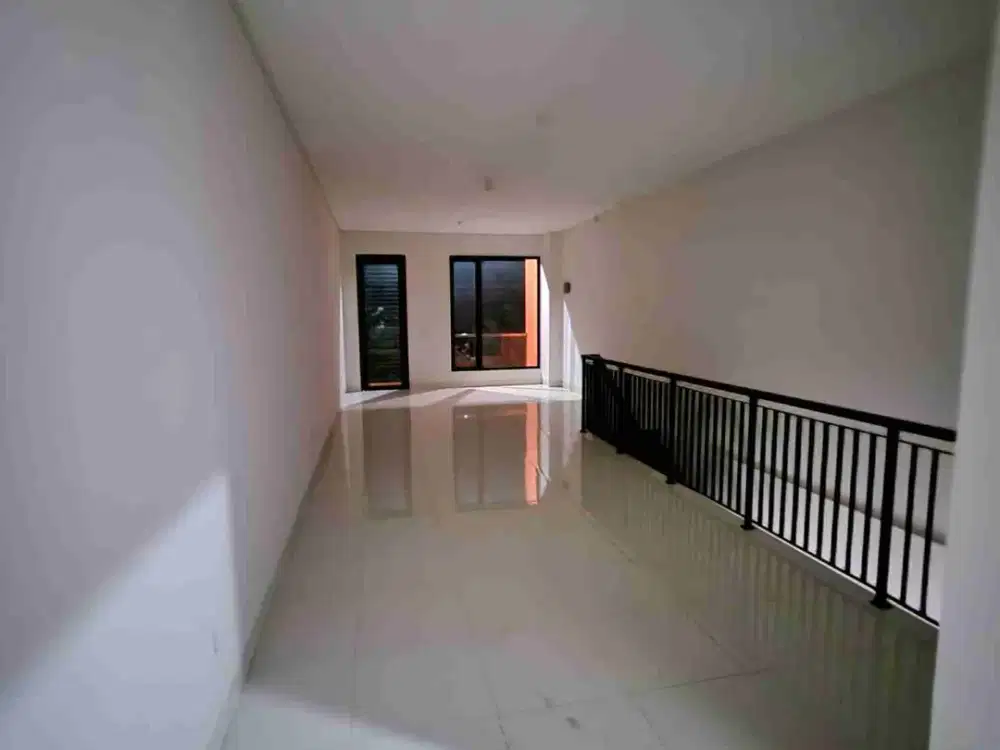 Jual Ruko Tiga Lantai di Raffles Hills Cibubur