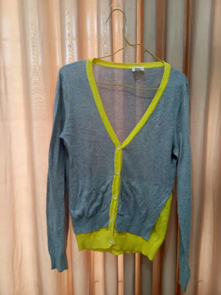 Preloved sweater