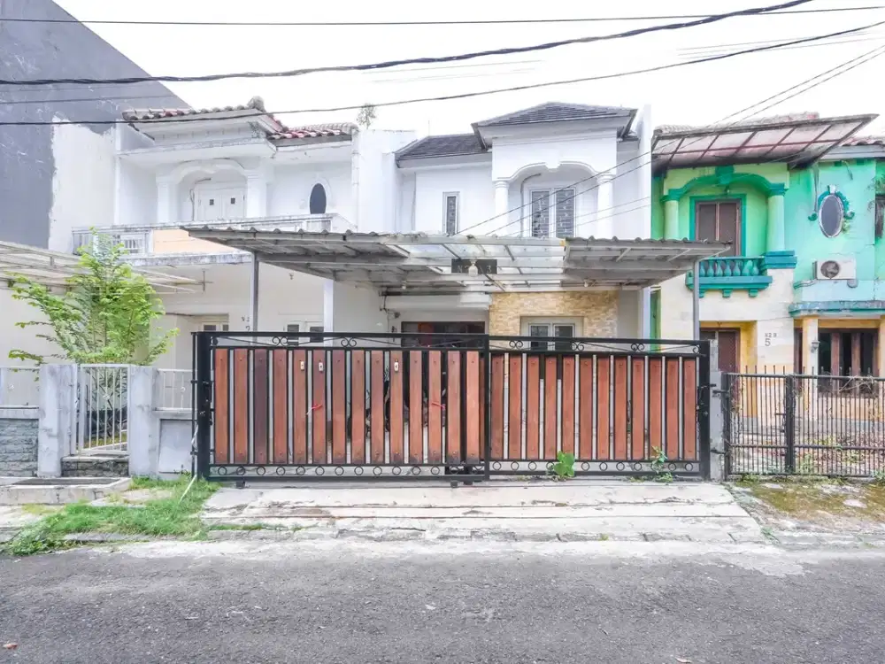 Rumah Strategis 4 Menit ke Gerbang Tol Cibubur 2 Hadap Utara J-26220