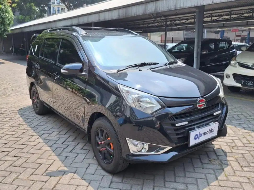 DP MURAH Daihatsu Sigra 1.2 R Bensin-MT 2017 Hitam CSMDB