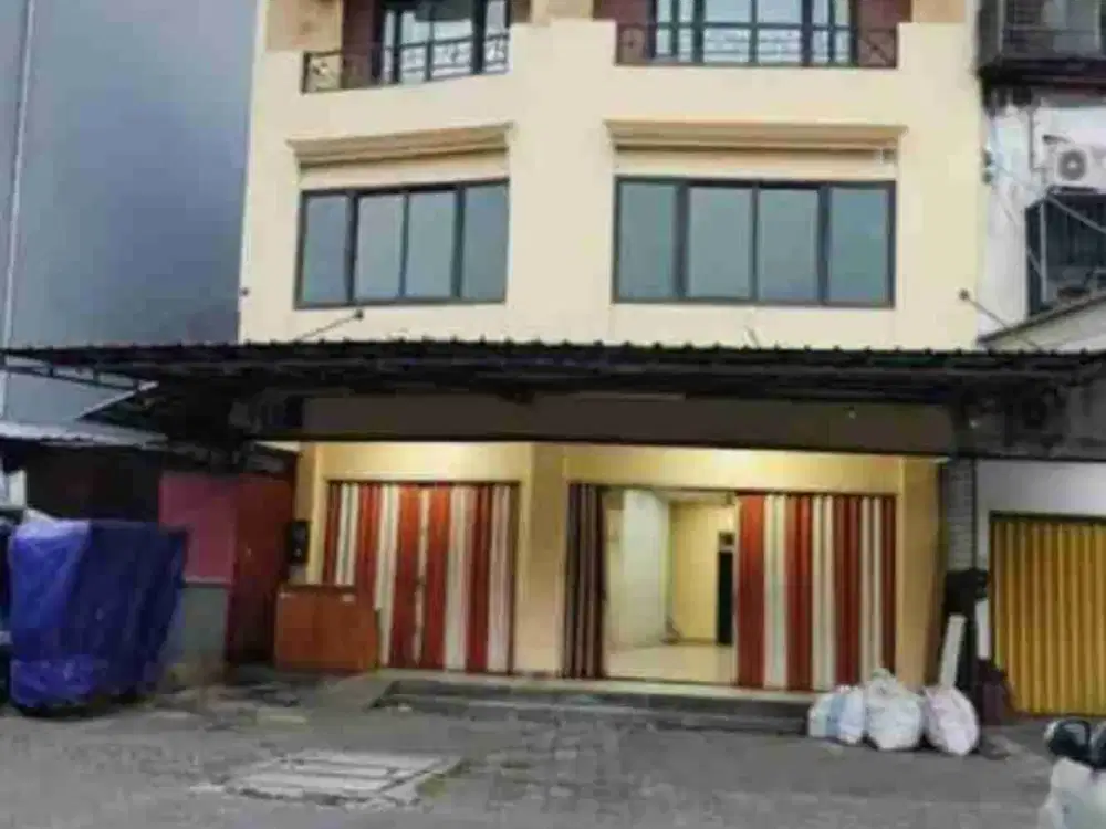 Ruko Gandeng Ngantong Strategis Daan Mogot