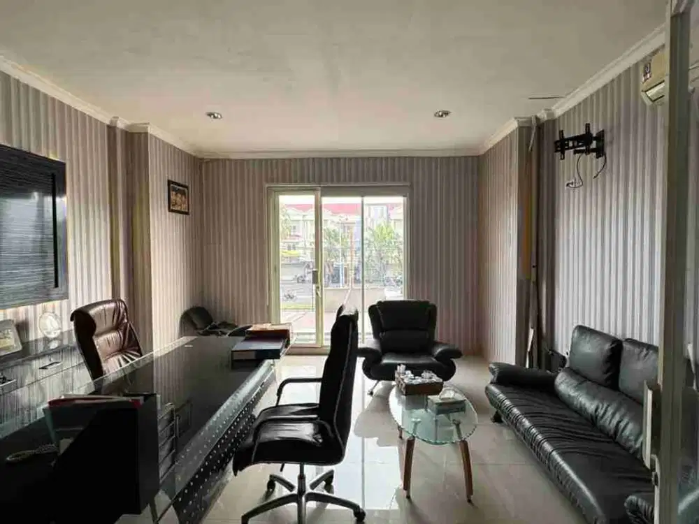 DIJUAL RUKO BOULEVARD HIJAU DI HARAPAN INDAH DENGAN LOKASI STRATEGIS