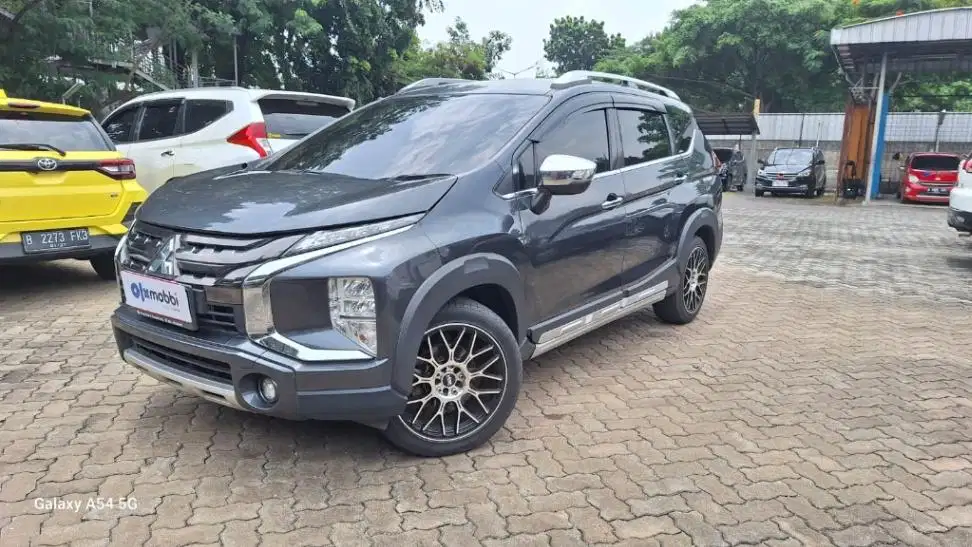 TERMURAH Mitsubishi Xpander 1.5 Cross Bensin-AT 2021 UZF