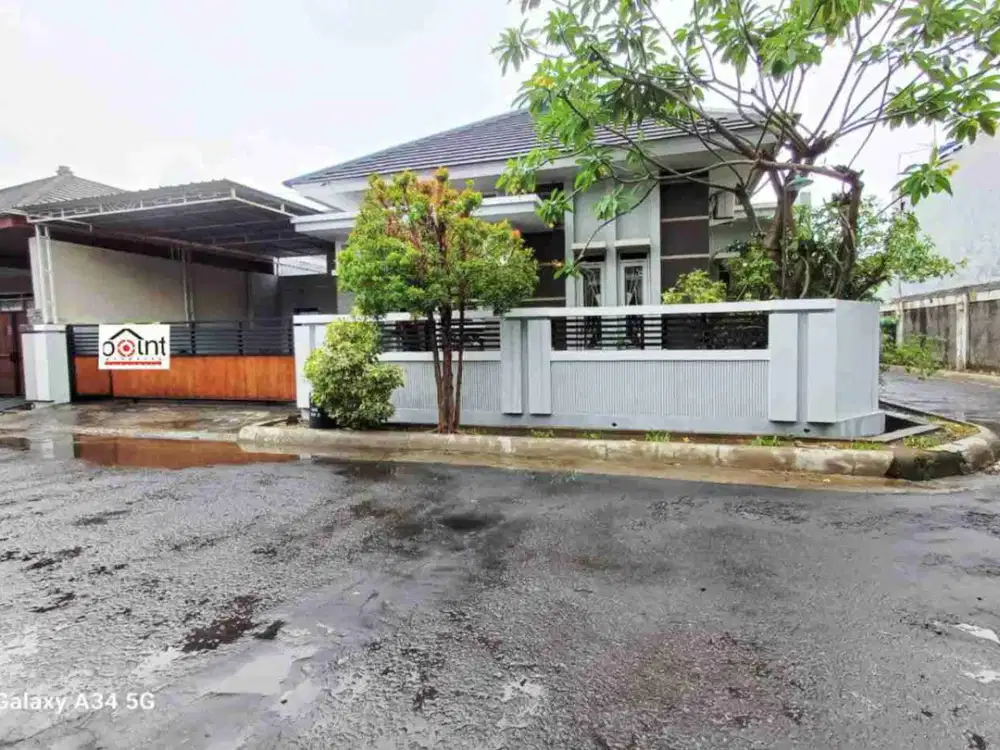 Rumah Bagus FULL FURNISH Luas di Cluster Mewah dekat RS JIH Baturan Solo