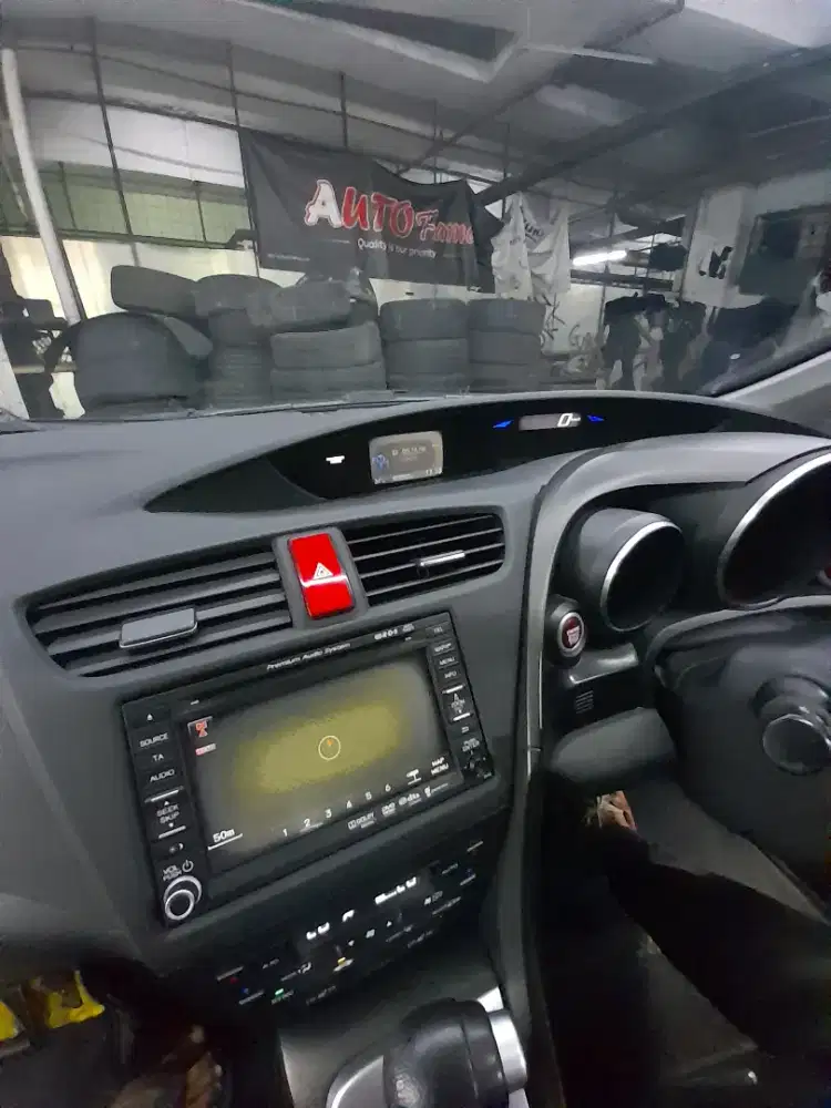 Servis layar sudah buram