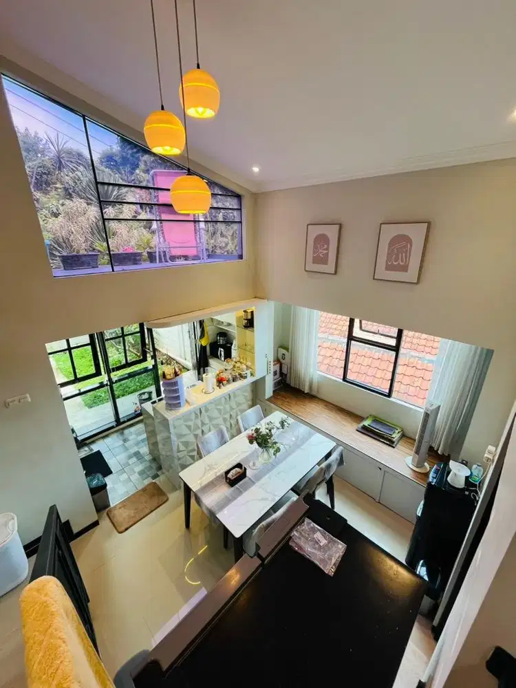 Rumah Mewah Modern Dekat Kampus UNIMUS Ketileng Indah