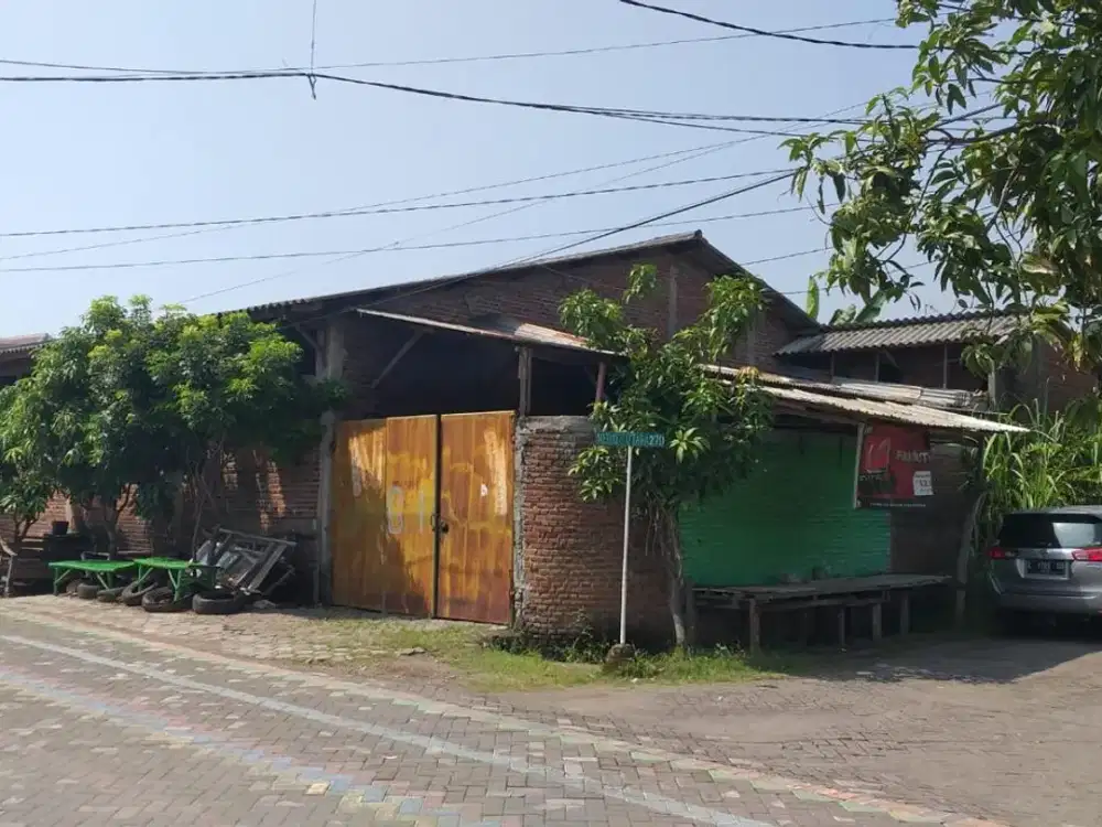 Jual Tanah POSISI HOOK Ada Bangunan Bekas Usaha Selangkah Ke merr di Medayu Utara Surabaya