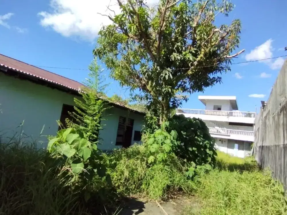 Tuminting.   Super. Strategis. Satu2. Yg. Bgs. Murah.