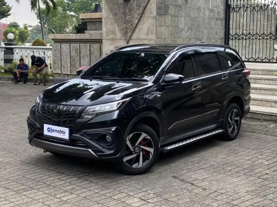 Low KM Toyota Rush 1.5 S GR Sport Bensin-MT 2021 Hitam WBV