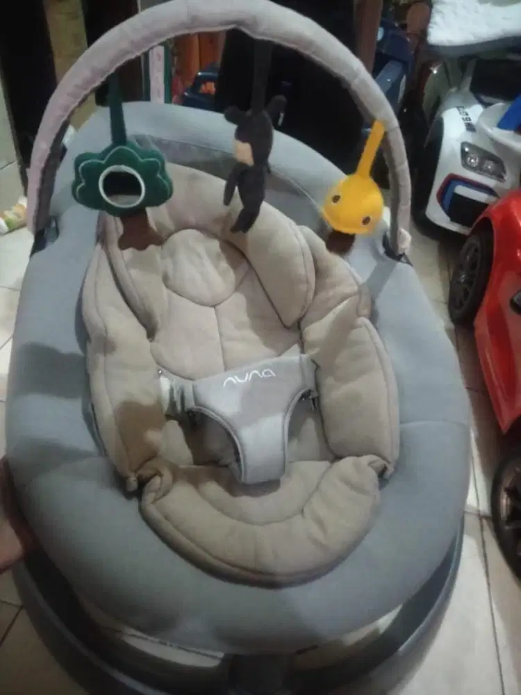 Jual preloved nuna grow with toy bar