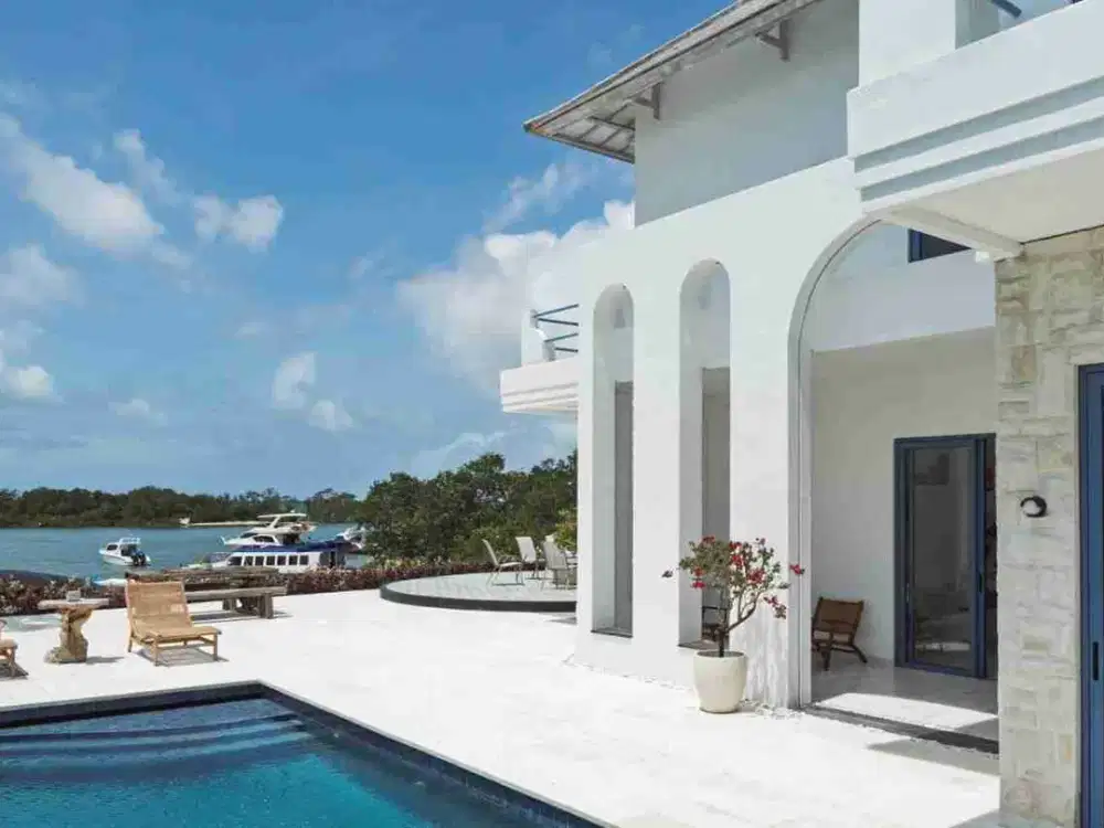 dijual villa beach front ocean view & sunset di tanjung nusa dua Badung Bali