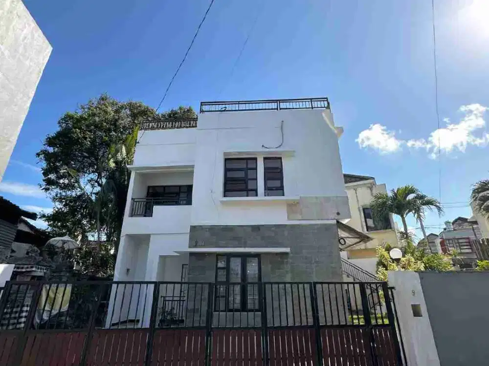 dijual rumah semi villa 4 kamar di taman griya Jimbaran Kuta Selatan Badung Bali