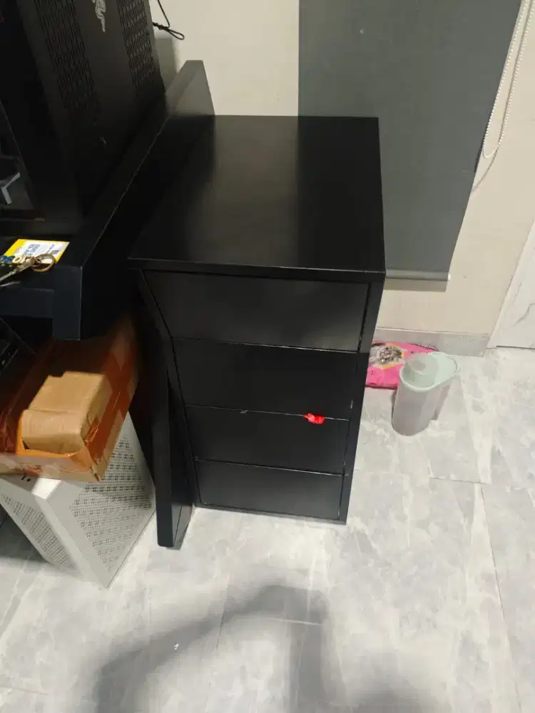 DIJUAL SATU SET MEJA GAMING