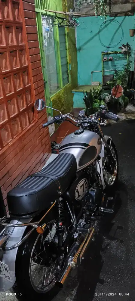 WTS Kawasaki W175 SE 2018 Modif British