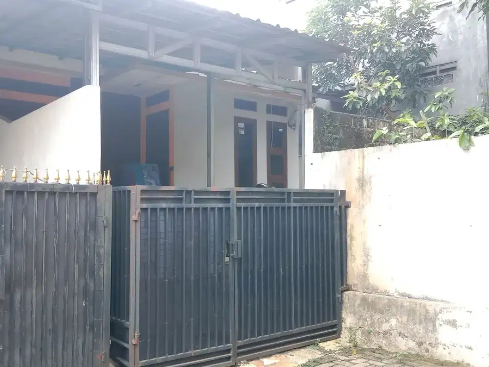 Rumah Hadap Timur 17 Menit ke Gerbang Tol Sentul Barat SHM J-38135