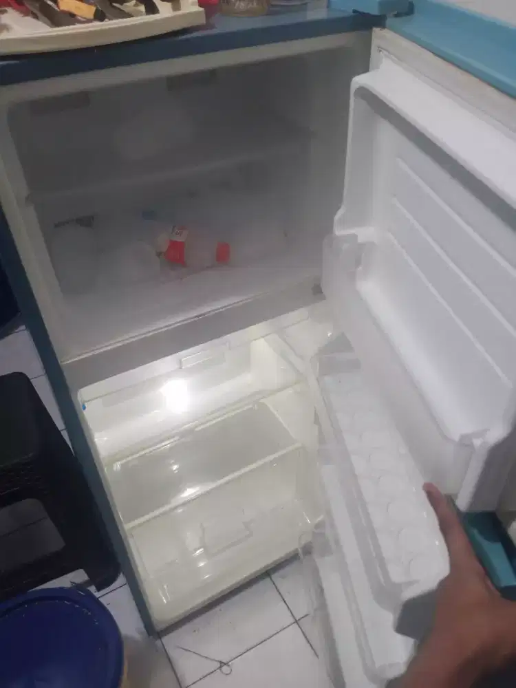 Kulkas 2 pintu Sharp