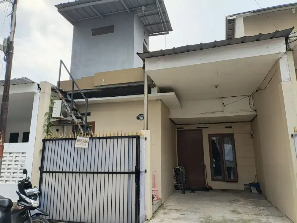Rumah Hadap Selatan Strategis dekat Stasiun Bekasi Timur J-37790