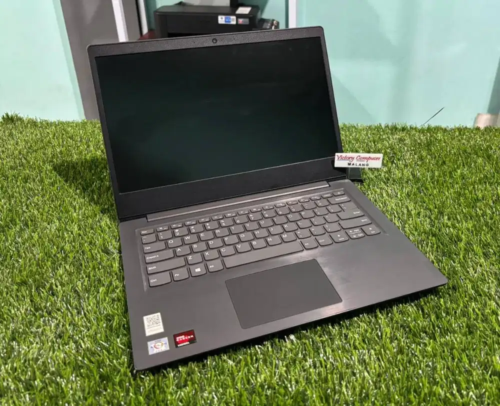 Laptop LENOVO V14 AMD Athlon VGA Radeon SSD 2jutaan