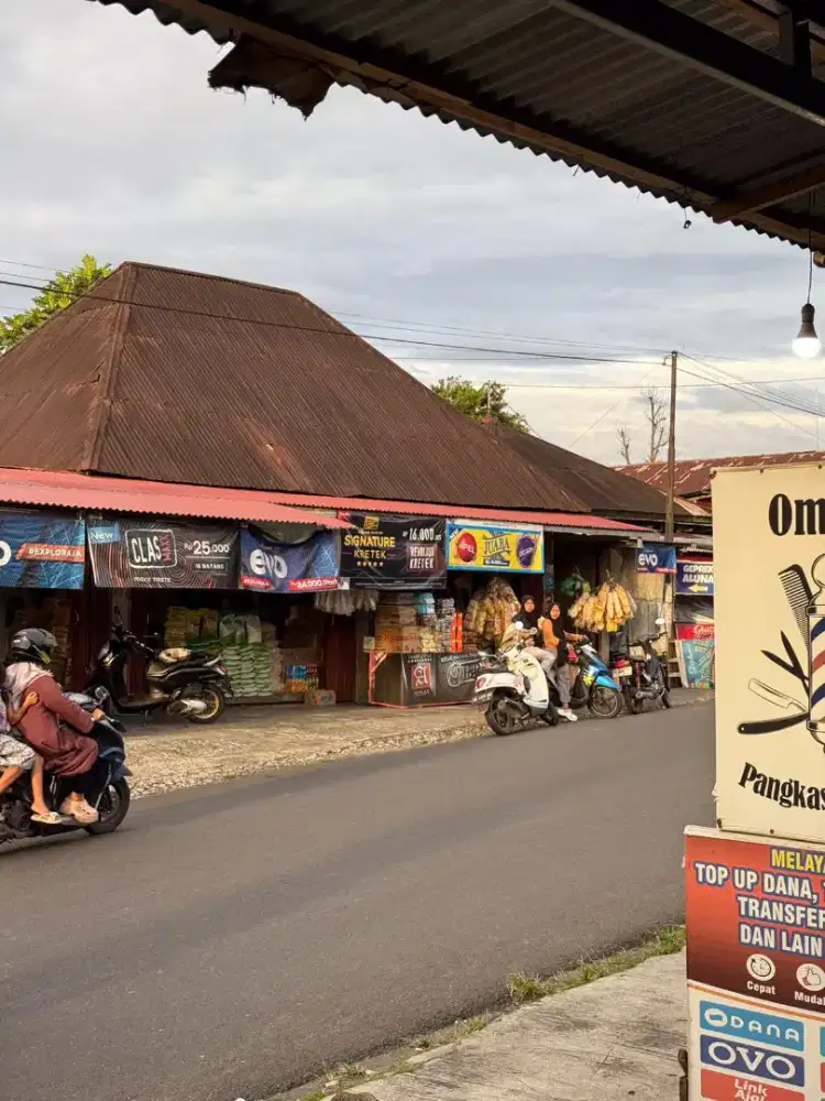 Dijual rumah beserta toko