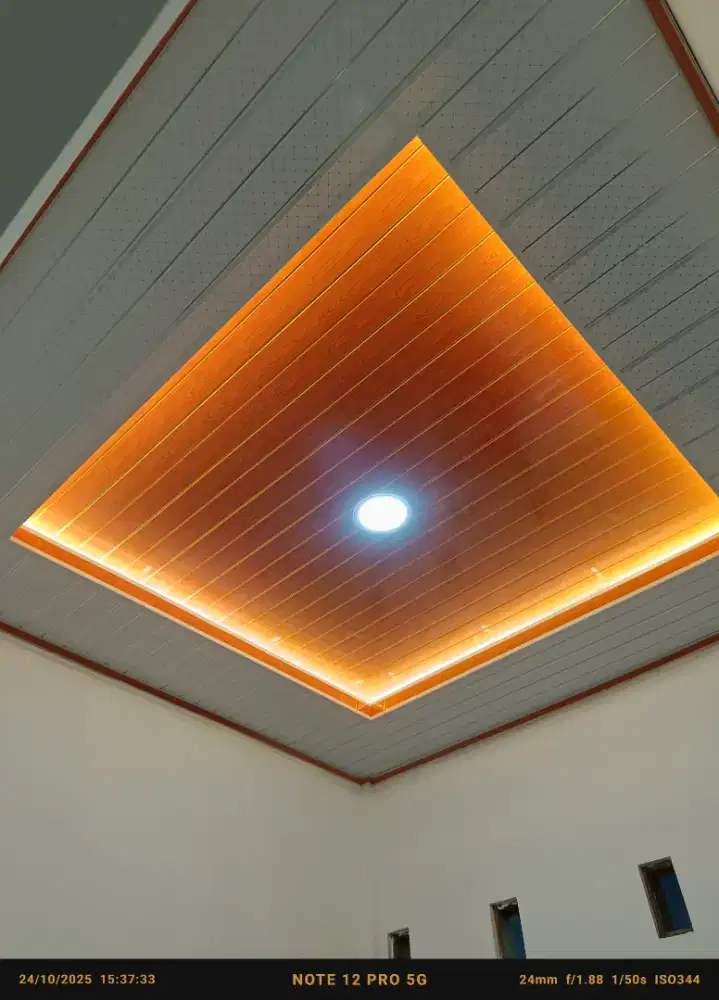 Pemasangan plafon dan atap