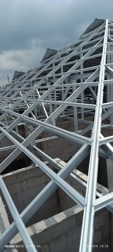 Renopasi atap dan plafon