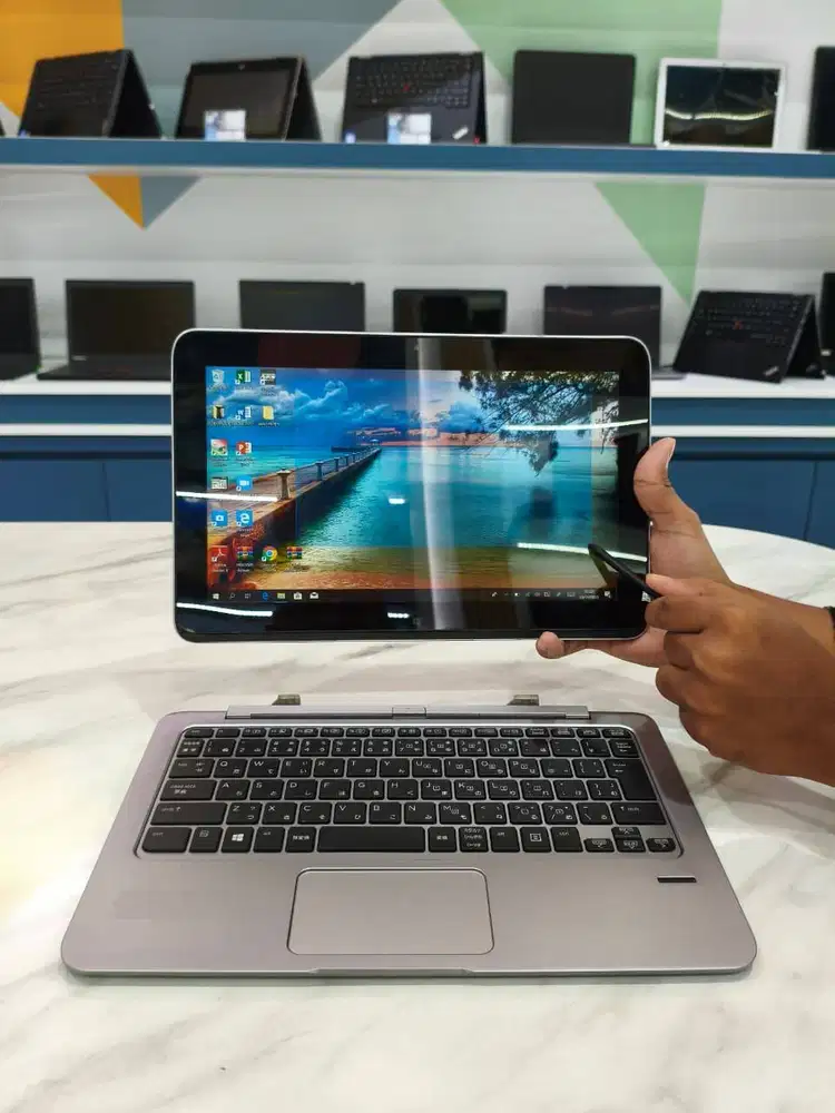 [H09] Laptop 2in 1 flip touchscreen 8GB SSD 12inch Kamera Jernih