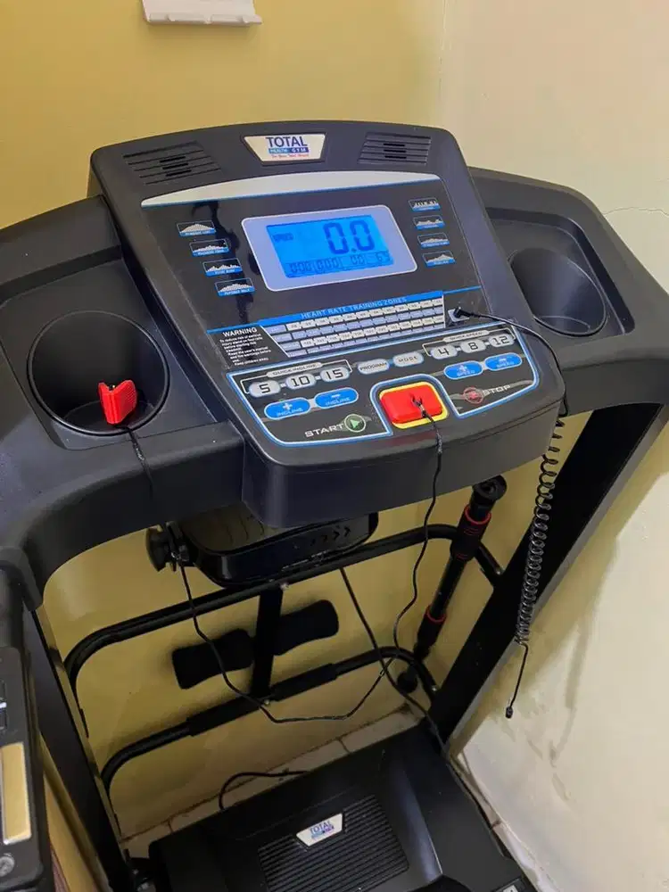 treadmill merek total masih bagusss semua normal bisa incline menanjak