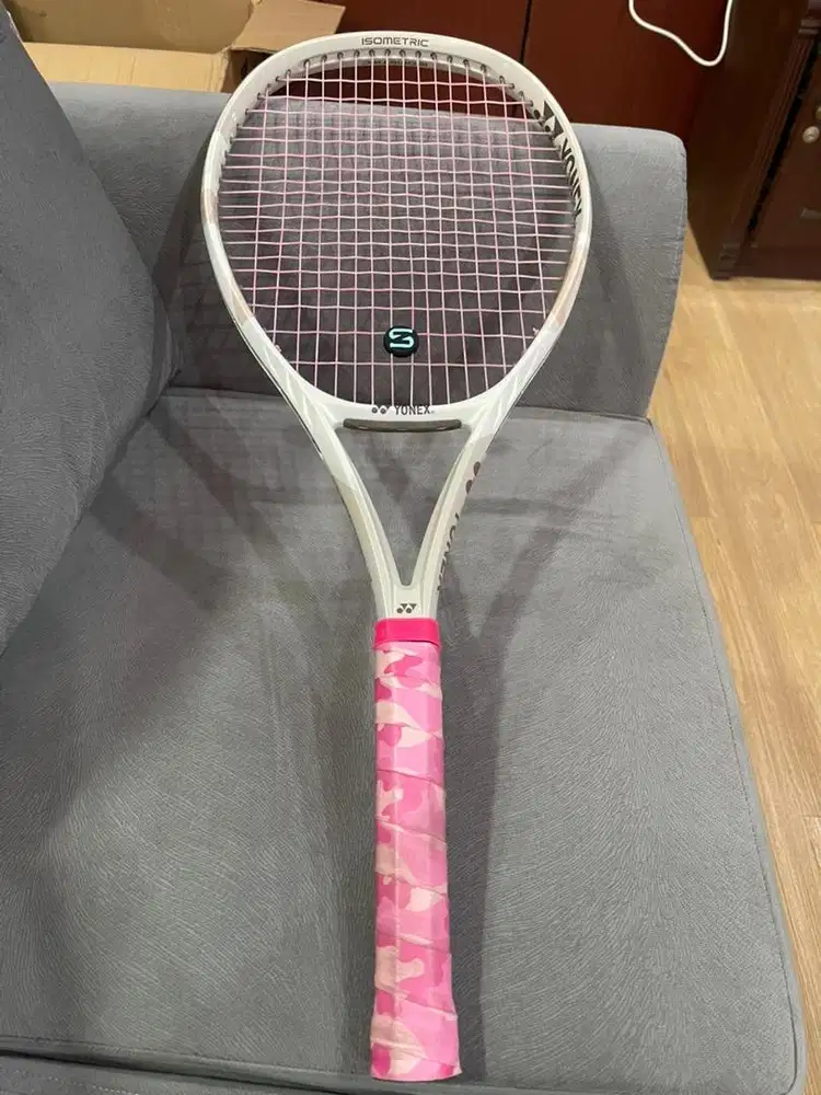 Yonex VCore V core 100L / 280 gram like new 99%