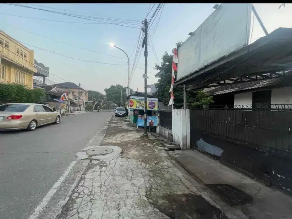 Dijual Cepat Rumah Hitung Tanah  Mainroad Antapani