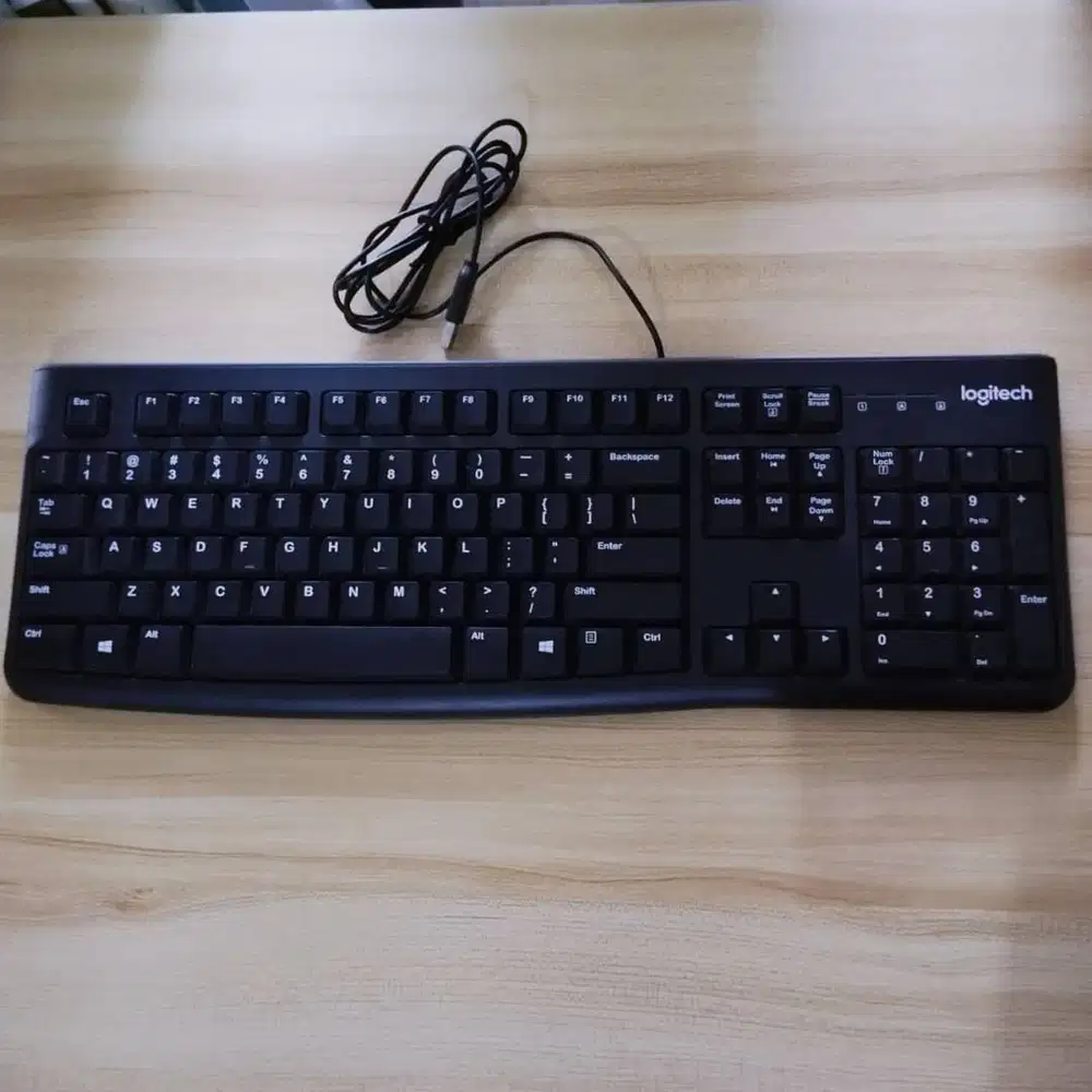 KEYBOARD LOGITECH K120 CORDED Hitam