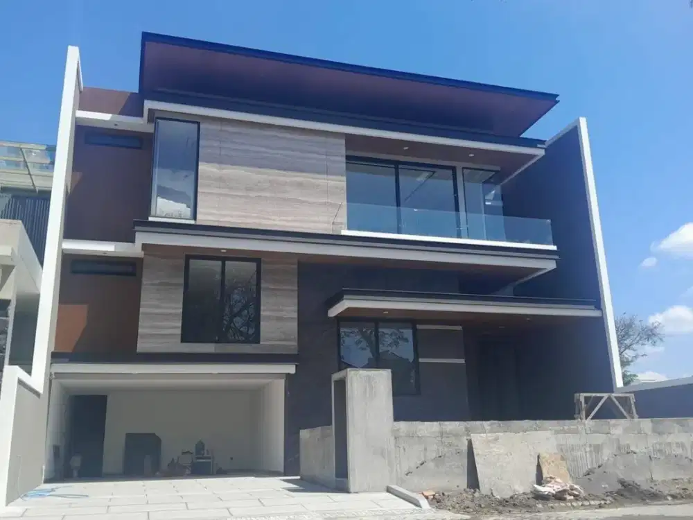Rumah Baru Gress dan Super Mewah, Newton Hill, Surabaya