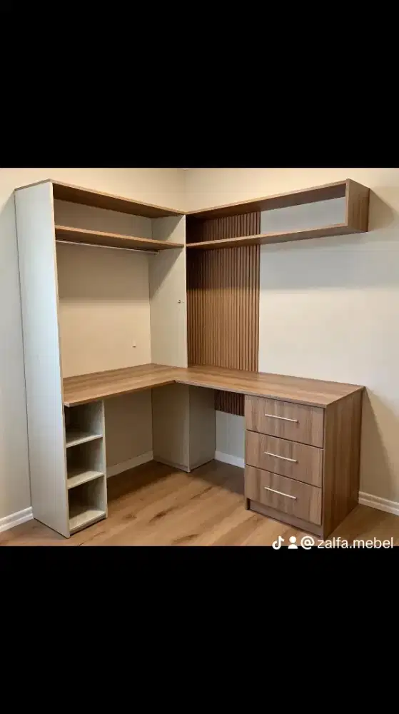 Meja belajar minimalis HPL