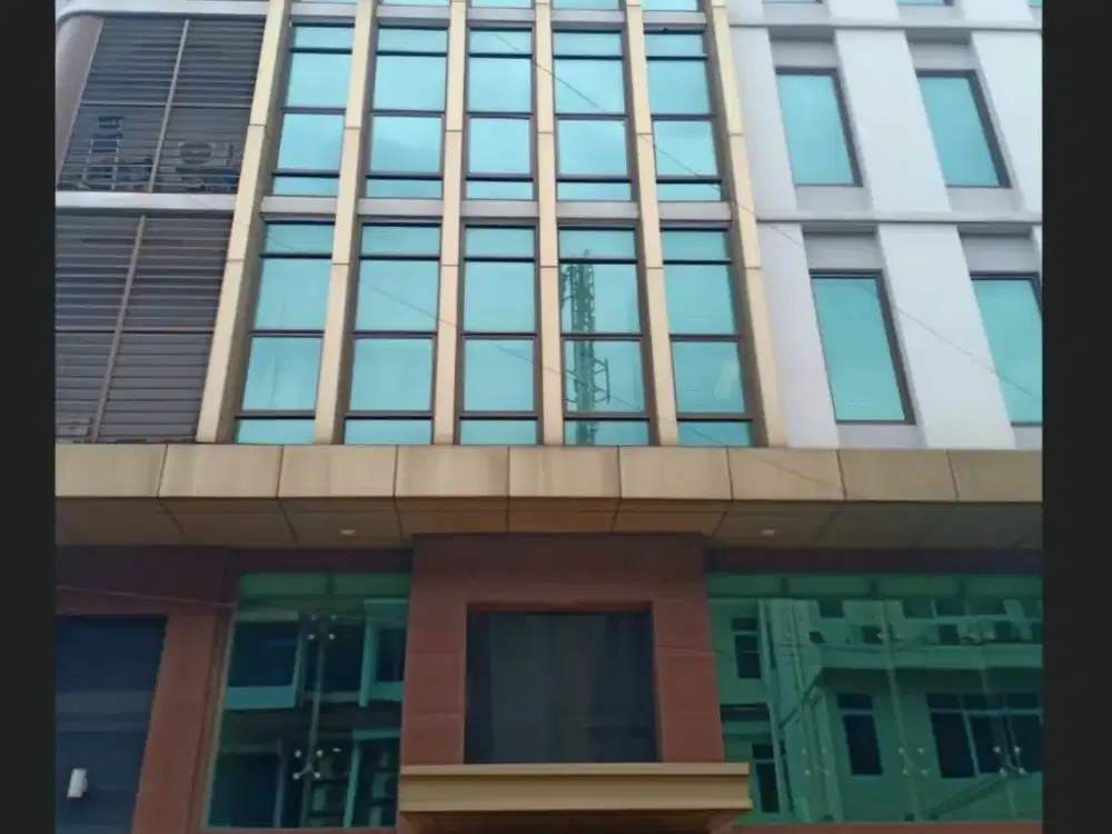 Gedung 7 Lantai DI Kebayoran Baru Jakarta Selatan Luas 2.162m2 Lokasi Strategis