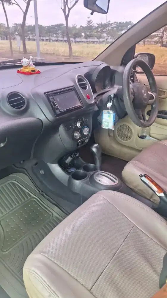 Jual cepat murah Honda Mobilio Matic Warna putih